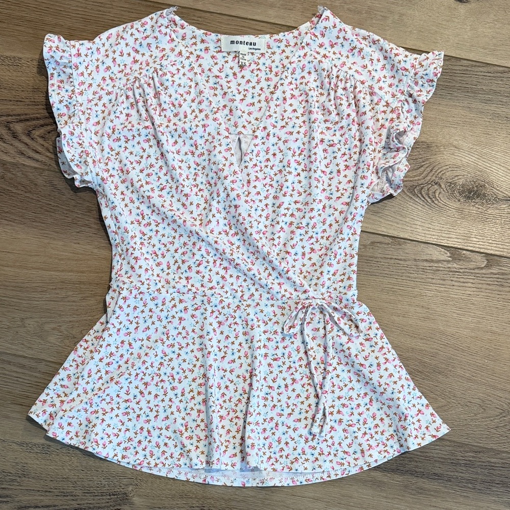 Monteau White and Pink Floral Blouse